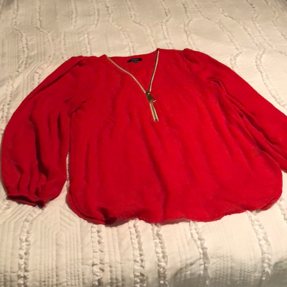 Red large zipper blouse
